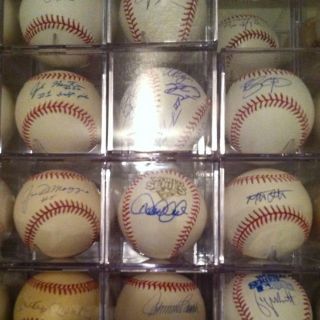 Derek Jeter Signed World Series 2009 Ball GA 647171 Yankees