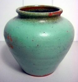 Vintage Dicker Ware Sussex Eng Light Green Vase 1940