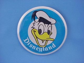 Disneyland DONALD DUCK Pinback Button Badge Ex. Cond The vintage