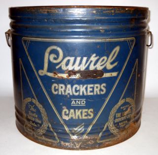 Large 13 Laurel Crackers Cakes 25 lb Tin w Handles