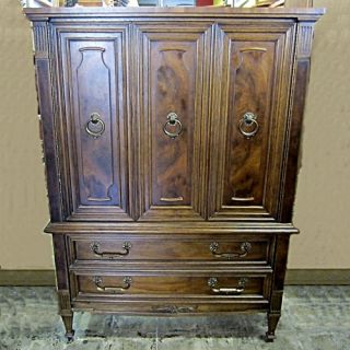 Drexel Heritage Vintage mid 1970s China Cabinet Two Drawer