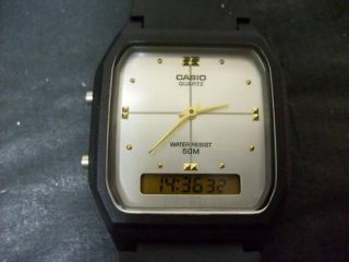 Vintage Casio Dual Time Sliver Face Analog Digital Watch