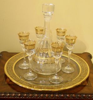 Nobel Imports Hand Crafted Italian Decanter 6 Shot Glasses on Plate