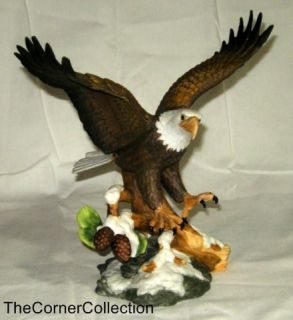 HOMETRENDS LARGE PORCELAIN EAGLE STATUE   WINGS SPREAD