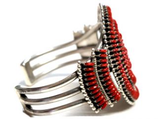 Edith Tsabetsaye – Zuni Coral Cluster Bracelet – Set