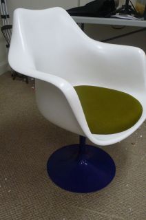 1950s ART DECO Vintage Eero Saarinen for Knoll Swivel Tulip Arm Chair