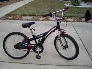 20 Schwinn Falcon Black/Red Boy Mountain Bike Bicycle   Very Good