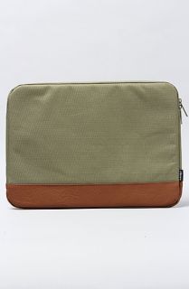 HERSCHEL SUPPLY The Heritage 15 Laptop Sleeve in Olive Drab