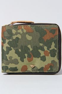 Diamond Supply Co. The Diamond Zip Wallet in Camo