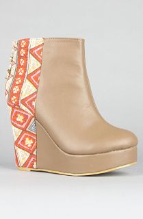 Sole Boutique The Moddy Shoe in Taupe