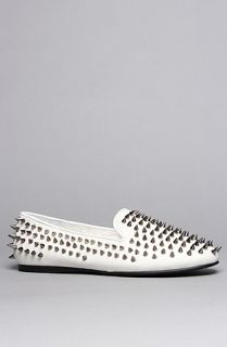 UNIF The Hellraisers Shoe in White and Silver