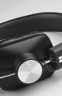 Eskuche The Controli MAT Headphone in Matte Black