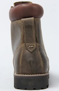  rugged waterproof 6 plain toe boot in dark olive roughcut $ 182 00