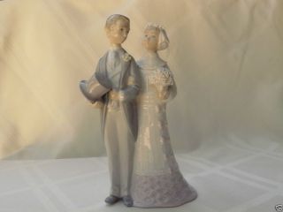 LLADRO FIGURINE in Other