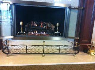  SHIPPING VIRGINIA METALCRAFTERS WOVEN SERPENTINE FIREPLACE FENDER