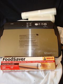 Foodsaver V2860 Advanced Design Food Vacuum Sealer System w 4 rolls of