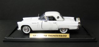 1956 Ford Thunderbird Diecast Model Car White 1 18 Scale Motormax