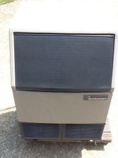 Scotsman Under Counter Flake Ice Machine Model AFE 400a Air Cooled AVE