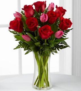 The FTD Love Wonder Bouquet XX 4801 Valentines Day Flower Delivery