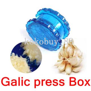 H3911 New Kitchen Helper Garlic Press Peeler Crusher Twist