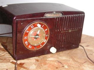 General Electric Radio Alarm Clock Model 542