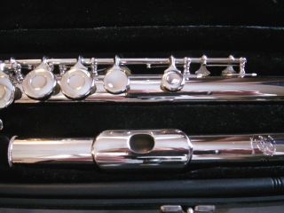 Gemeinhardt 2NP Flute Same Features as 2SP Wonderful Student Flute