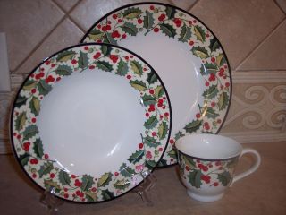 GIBSON DISHES DINNER WARE 3 pc SET HOLLY BERRY HOLIDAY PLATE BOWL CUP