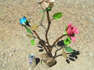  Recyled Junk Iron Yard Art Garden Roses Flowers Rock Sculpture