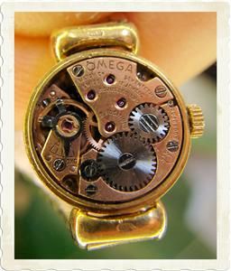 18 K Gold Swiss Omega Ladies Watch Bracelet Mint