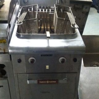 Comnercial Deep Fryer   3 Phase   General Electric Brand