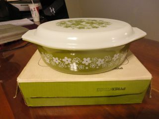 IN BOX Vintage Pyrex Green Spring Blossom 2 1 2 Qt Casserole Dish w