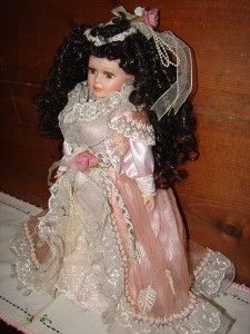 Vintage Porcelain Goldenvale 1 2000 Wedding Doll w Cameo Necklace