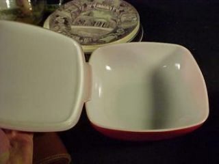 Pyrex Red 2 1 2 Quart Square Casserole or Bowl with Lid