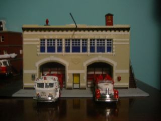 Kitbash HO Baltimoore City Fire Engines w Station 33 American LaFrance