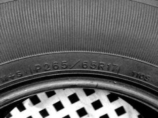 One Goodyear Wrangler SR A Tire 265 65 17 8 32