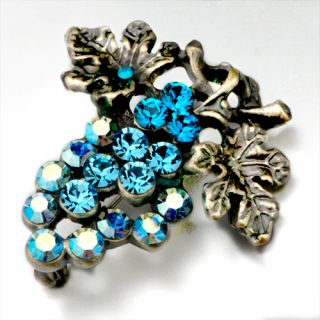 Pugster Blue Crystal Grapes Fruit Brooch Pin A69