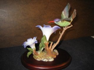 Beautiful 1989 Maruri Violet Crowned Hummingbird Figurine Comes with