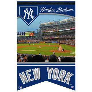 MLB New York Yankees Premium Felt Banner 17 by 26 Sports