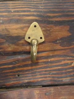 VINTAGE SALVAGED NAUTICAL COAT HOOK   BRASS   SIMPLE DESIGN AND EASY
