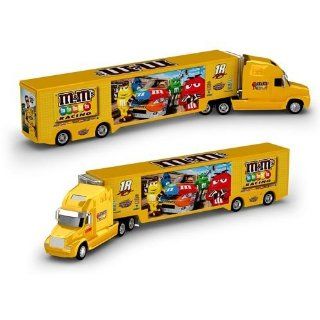 #18 Kyle Busch 2011 M&Ms 1/64 Nascar Diecast Hauler Nascar