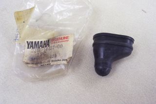 YAMAHA IT250 IT490 YZ125 YZ250 YZ490 NOS AIR CLEANER DRAIN SEAL NEW