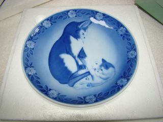 Royal Copenhagen Mother Cat and Kittens Blue and White Collector Plate