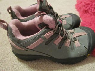 Keen Targhee Size 4 Girls Gray Pink Athletic Hiking Walking Shoes