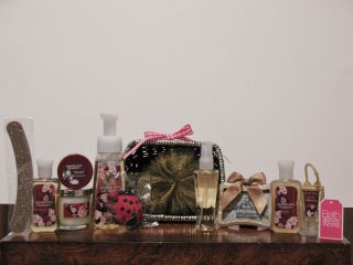New Bath Body Works Japanese Cherry Blossom Gift Basket Set