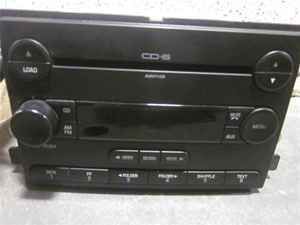 06 Ford F150 6 Disc CD  Player Radio LKQ