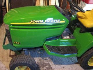 1998 John Deere 345 Garden Tractor w 54 Mower Deck
