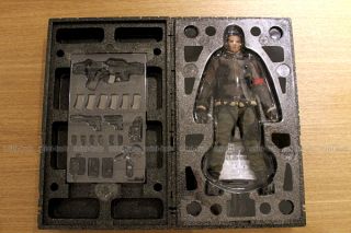 Hot Toys Terminator Salvation John Connor 1 6 Action Figure Sideshow MMS95 NEW  