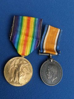 WW1 MEDALS 9TH LONDON REGIMENT WOUNDED IN ACTION PTE ALBERT BUNN WITH PAPERWORK  