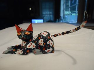 WOOD CAT CARVING SIGNED by JOSE OLIVERA PEREZ ALEBRIJE from TILCAJETE