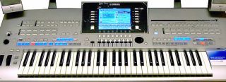 Yamaha Tyros4 Keyboard w/ Speakers, Stand & 512M FLASH Memory   REFURB